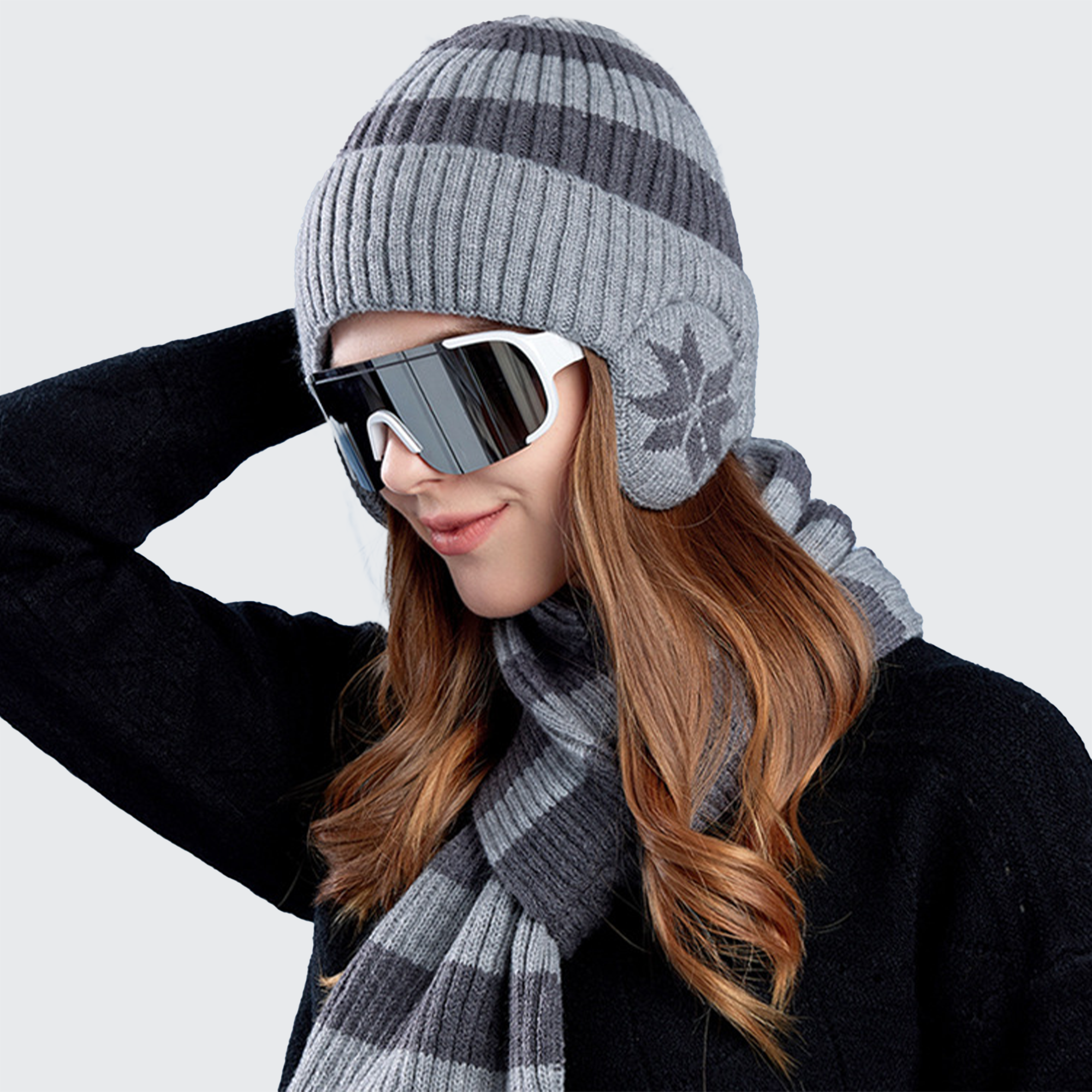 Nord Set Beanie & Snowflake Scarf